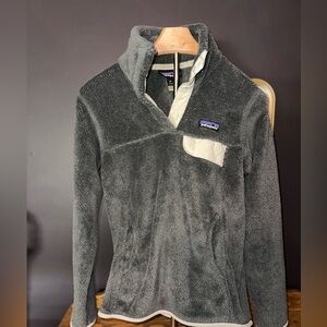 Patagonia ReTool Dark Gray Fleece Jacket with Cream Trim